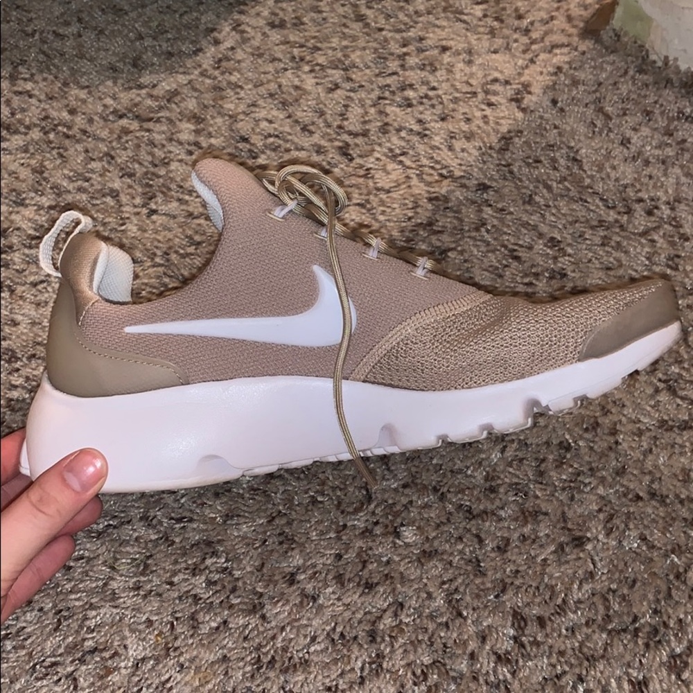 Nike Presto Fly Sneaker